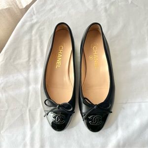 CHANEL Leather Ballet Flats, 36.5